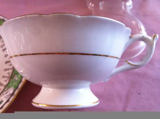 coalport cup and saucer in Arts & Collectibles in Barrie - Image 8