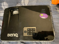 BENQ Projector with Cables and Carry case - Outdoor Movies