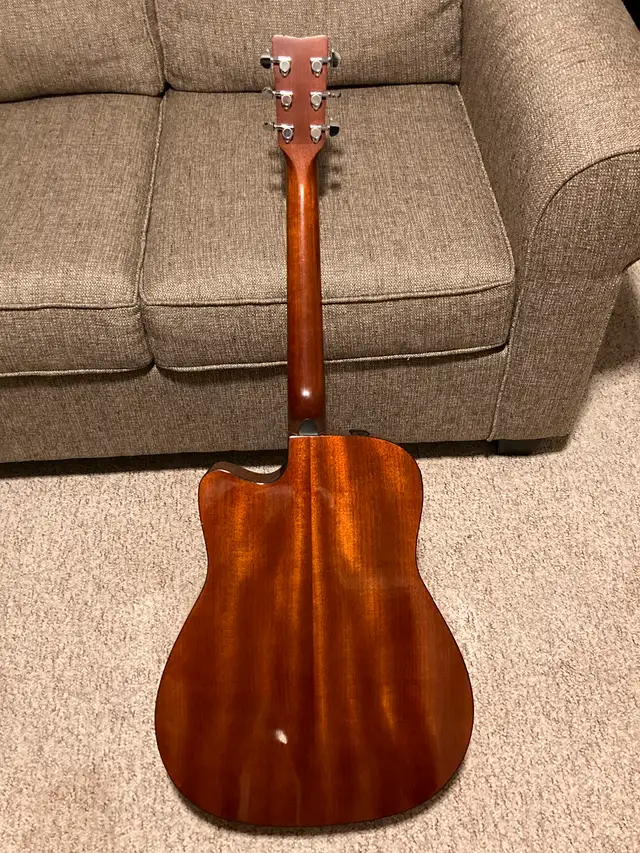 Yamaha Acoustic Electric Guitar in Guitars in Edmonton - Image 3