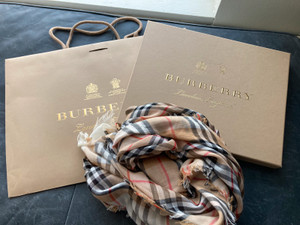 Burberry Scarf | Shop for New & Used Goods! Find Everything from Furniture  to Baby Items Near You in Alberta | Kijiji Classifieds
