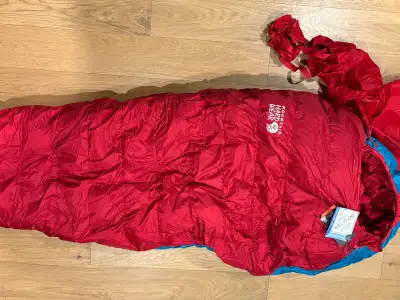 Brand new. Tags still attached. Bought a few years ago to do ski mountaineering trips but got too bu...