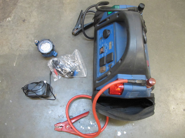 Price reduced, MotoMaster Nautilus Portable Power Pack in Other in London - Image 3