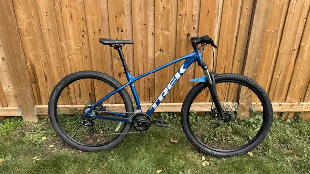 Trek Marlin 4 in Mountain in Brantford - Image 2