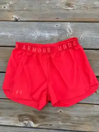 Under armour shorts size small 