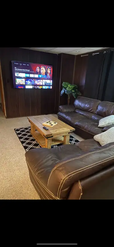 Clean and cozy private room for rent. Tv, microwave mini fridge. Private bath. All utilities and wi...