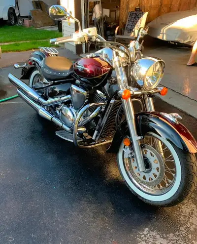 2012 Suzuki C50 Boulevard 800. Comes with windshield,saddle bags,cruise control this bike runs great...