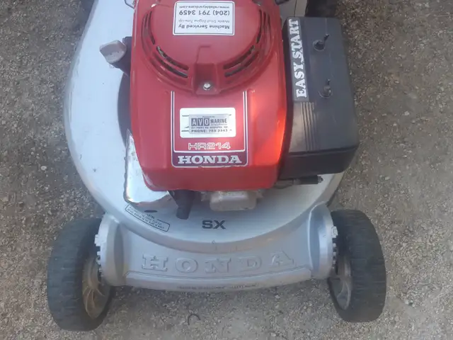 Honda Hr214  lawnmower.62854391828737123