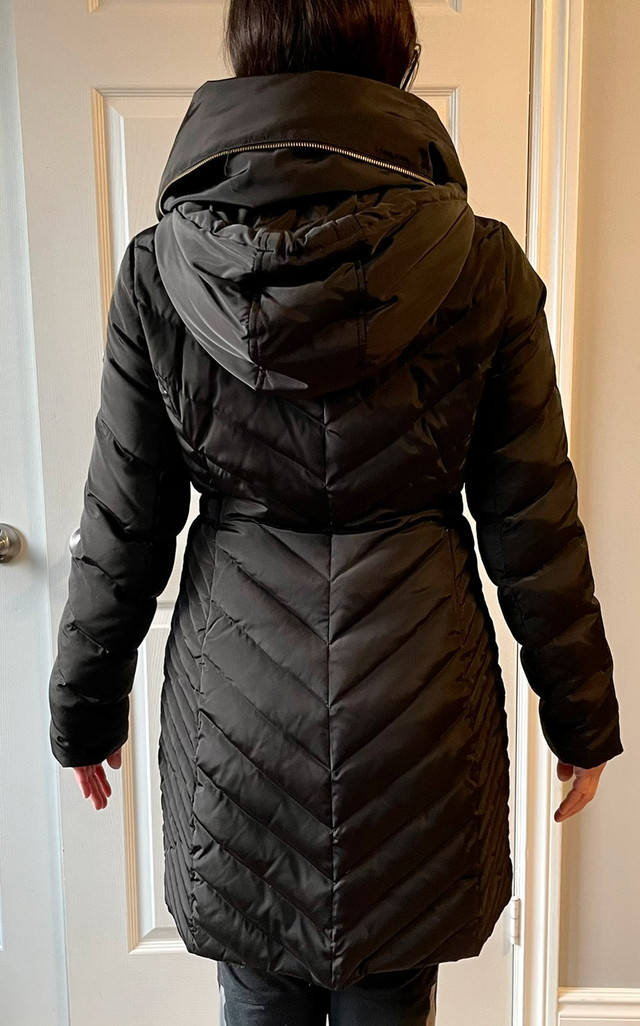 Michael Kors Women Slim Fit Long Down Jacket in Women's - Tops & Outerwear in Markham / York Region - Image 2