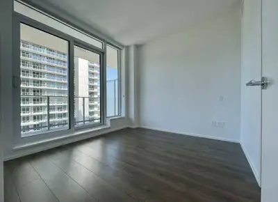 Master bedroom – Sub-Penthouse Living, 2 Mins from Lougheed Station Rent:1690(all utilities included...