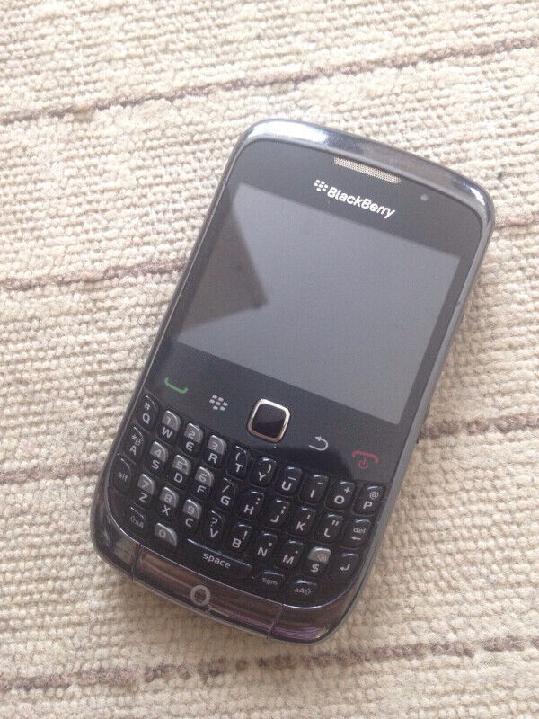 Blackberry Curve 9300 Cell Phone - unlocked in Cell Phones in Mississauga / Peel Region