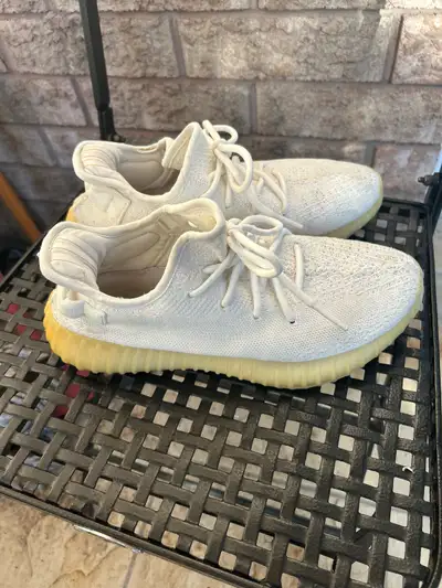 Yeezy cream size 8 - need gone, View more