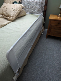 Bed guard rail for children full length