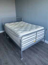 Double (Full) Pillowtop Mattress and Boxspring (NOT Metal Frame)