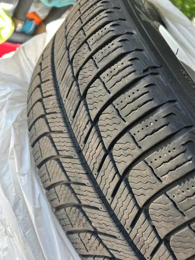 Winter Tires a set four rally wheels Michelin X Ice 215/60 R16 in Tires & Rims in Brockville - Image 2