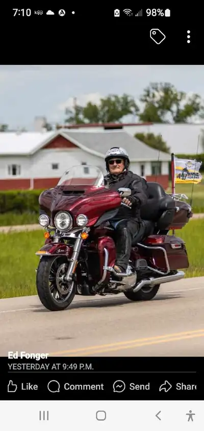Price reduced to $20500 on this Beautiful Ultra Classic Limited, Has $2000 MMD reverse kit! New rear...