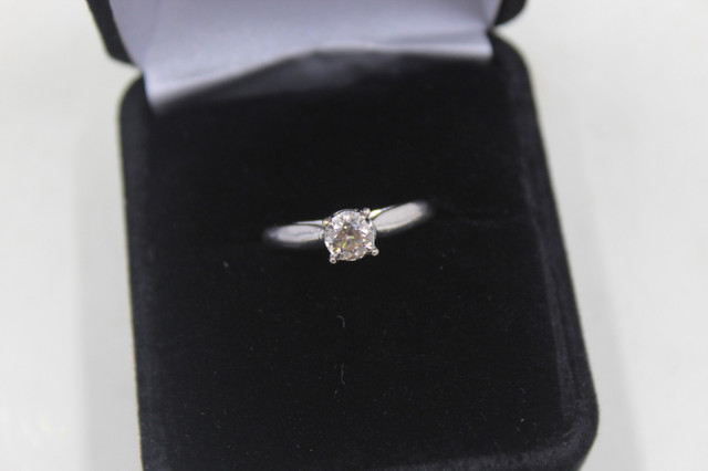 10KT White Gold Appraised Solitaire Ring 2.6 Gram Size 7 (#1571) in Jewellery & Watches in City of Halifax - Image 4