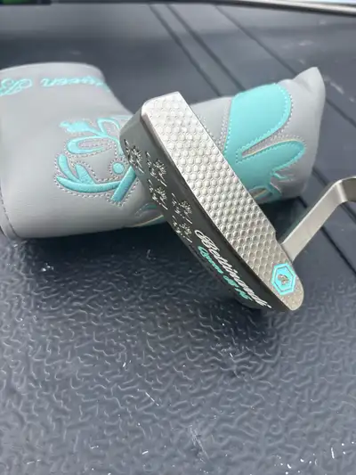 Bettinardi Queen B #5, View more