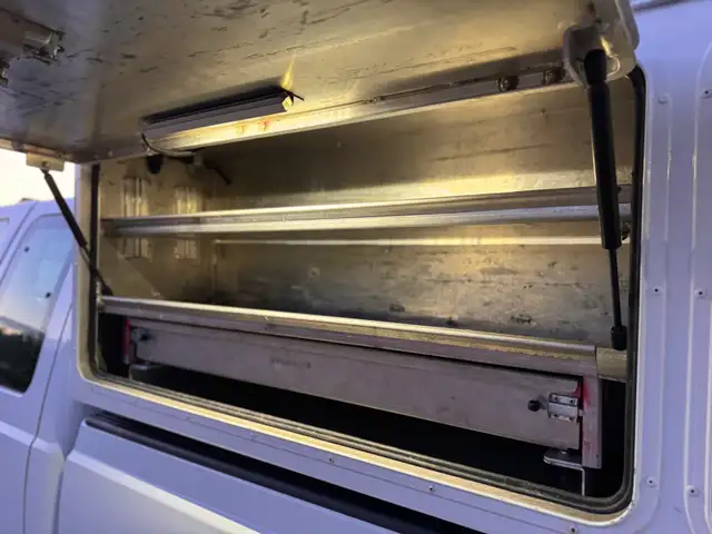 Service Canopy with Insulated Lube Package in Other in Red Deer - Image 6