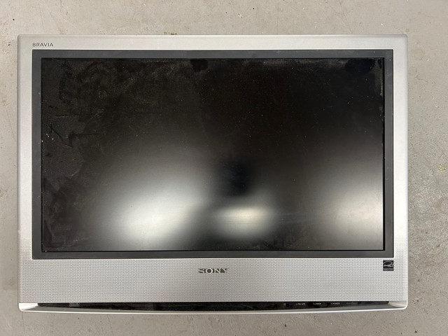 32” FLAT SCREEN TV in TVs in Corner Brook