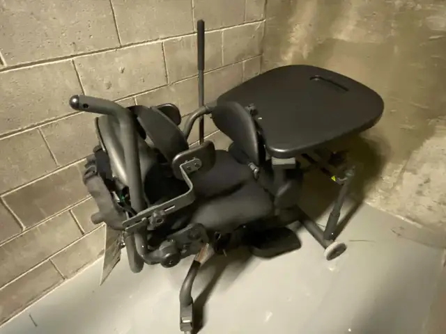 EasyStand Evolv