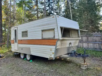 Vintage 1978 Rustler. Great for a couple or small family. A bit of a fixer upper, needs a little bit...