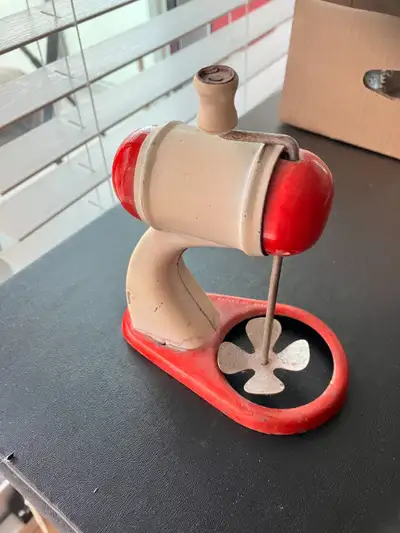 Delta Detroit Friction Child's Mixer | Tin | Turn Handle | No Bowl | Red White |1950s - $25.00 Vinta...