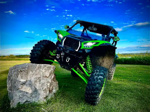 2020 Kawasaki KRX 1000 – Incredible Hulk Edition in ATVs in Red Deer - Image 3