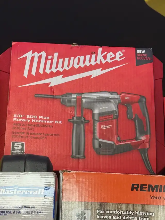 Milwaukee Hammer Drill  in Power Tools in Mississauga / Peel Region - Image 2