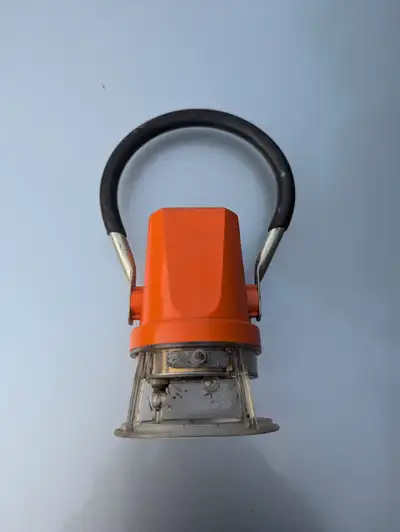 {INV#RR1104-NS} | Vintage Starlite 222 Railroad Lantern. From Star Headlight & Lantern Co., Honeoye...