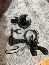Assorted archery accessories 