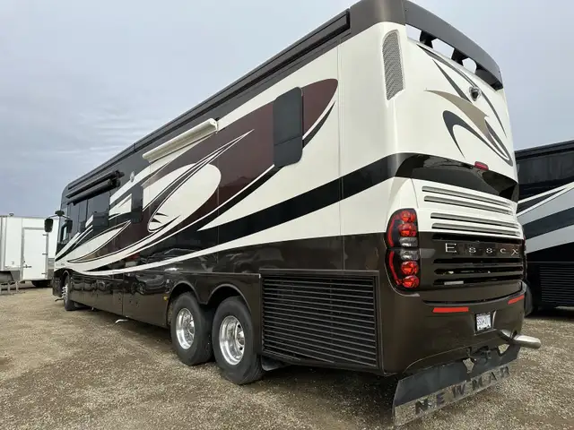 2007 Newmar Essex low miles!!!! in RVs & Motorhomes in Fort St. John - Image 3