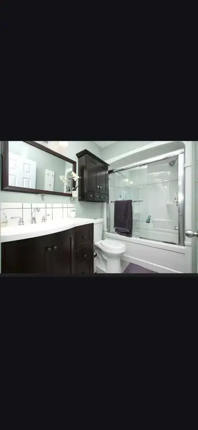 Beautiful 2 storey house ,3 bedroom, 1 full bath room and 2 half bathroom for rent in Whitby. Whole...