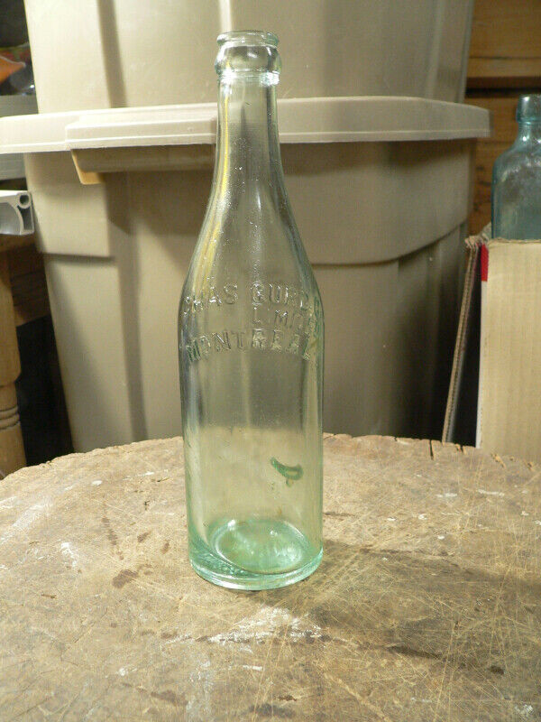 plusieurs bouteille antique liqueur embossé a différent prix dans Art et objets de collection  à Lanaudière - Image 3