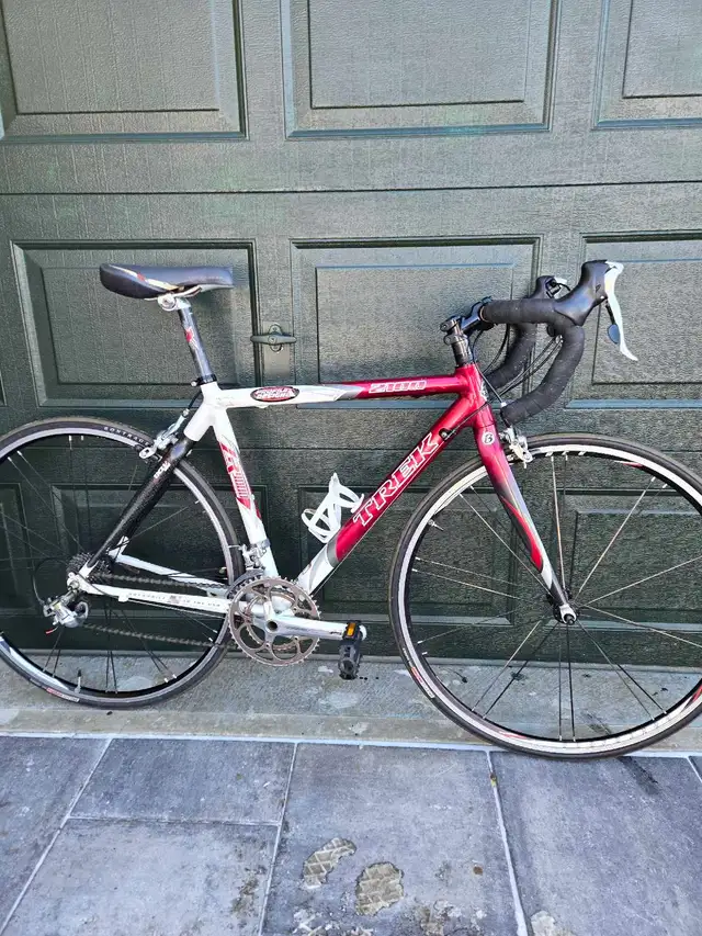 Trek 2100 Martins road bike  in Road in Barrie - Image 2