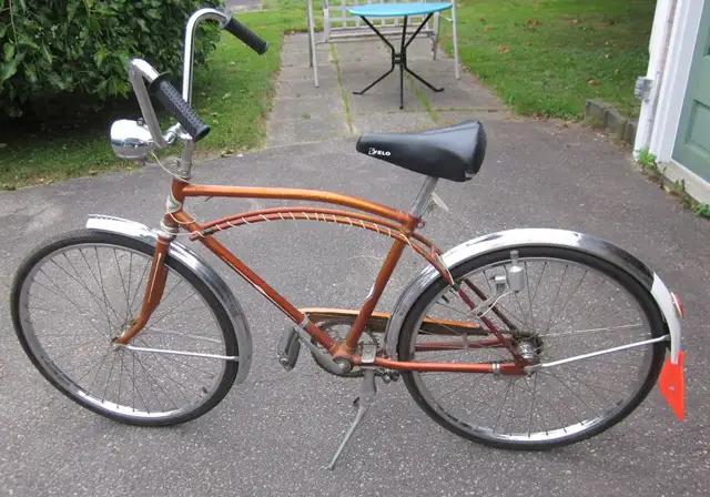 Vintage CCM Catalina bike c. 1967 in Road in Guelph - Image 2