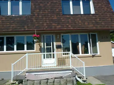 2 et demi à louer sur rue Raymond / 1 bedroom on Raymond  street
