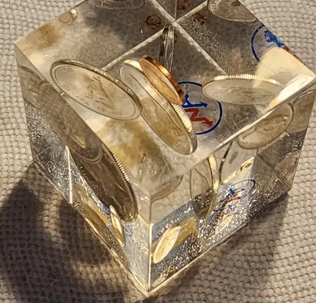 1967 Canadian Coin Set In Lucite Paperweight in Arts & Collectibles in City of Toronto - Image 8