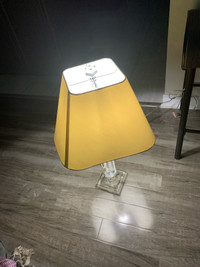 Table lamp