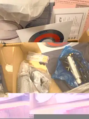 RARE SONY Atrac 3 Plus MP3 CD WALKMAN D-NE9 Silver NEW! in General Electronics in Burnaby/New Westminster - Image 3