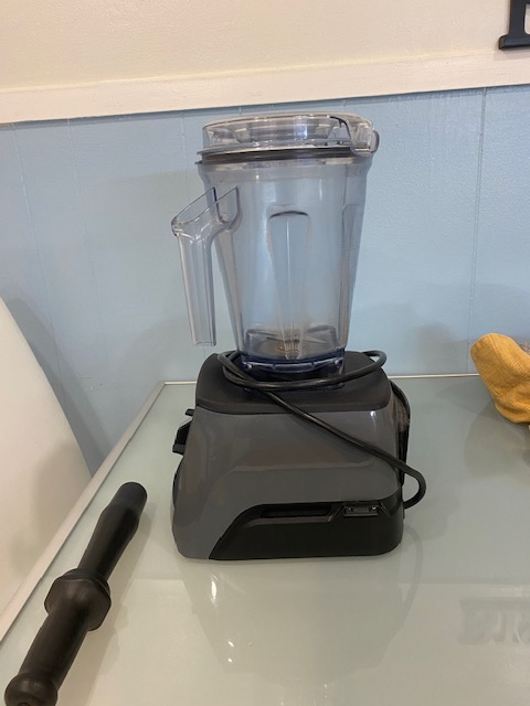 Vitamix 2300 Blender, small appliance, like new - $425 in Processors, Blenders & Juicers in City of Toronto - Image 3