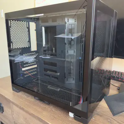 LIAN LI O11 mini ITX computer case, View more