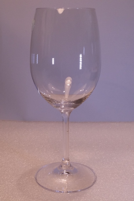 Czech Republic Bohemia Crystal 11 Stemmed Wine Glasses in Kitchen & Dining Wares in Trenton - Image 3