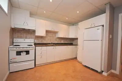 3 1/2 - Appartement d'une chambre à coucher pour étudiant 980 $