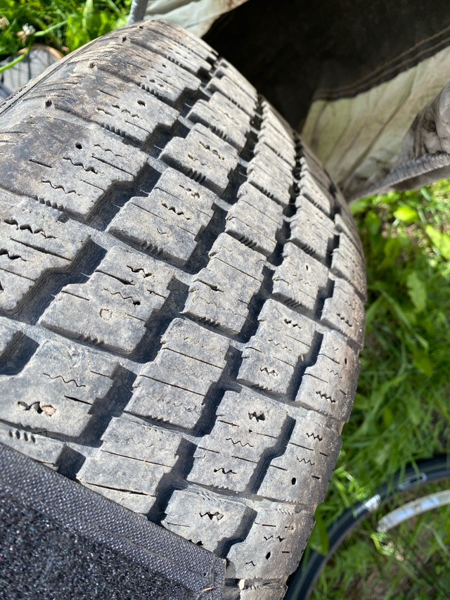 205/60/r16 cooper snow groove winter tires plus extras in Tires & Rims in Calgary - Image 2