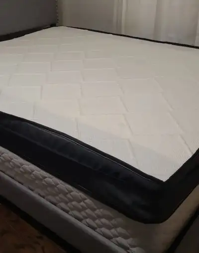 Brand New queen mattress. 40$, View more