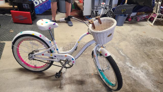 Electra Heartchya 1 20-inch Bike in Kids in La Ronge - Image 2