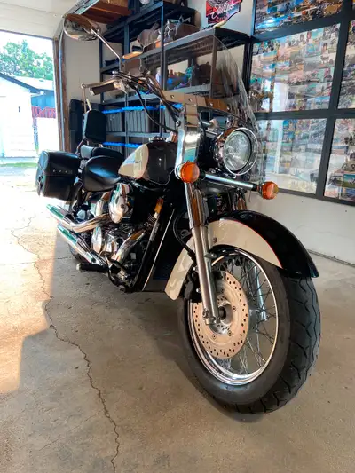 2008 Honda Shadow 750 Aero Tourer, Excellent Condition, Beautiful Bike, Honda Reliability, Detachabl...