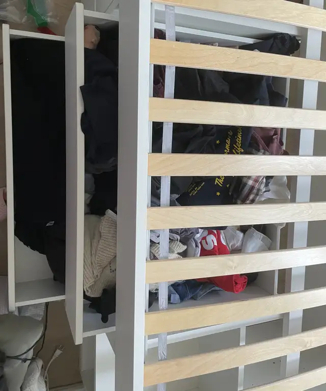 White Twin Bed from Ikea (SLAKT) with drawers in Beds & Mattresses in Oakville / Halton Region - Image 6