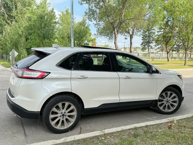 2017 Ford Edge Titanium AWD541162145192366088