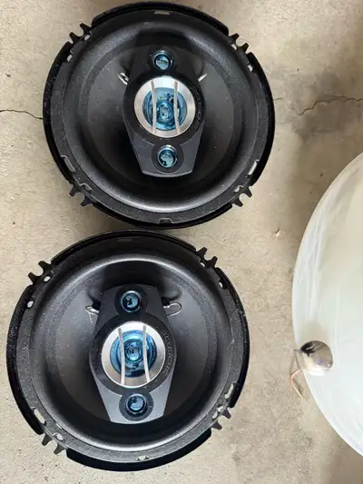 Two 6 1/2 speakers sold as a pair for $30 each 200W 50RMS